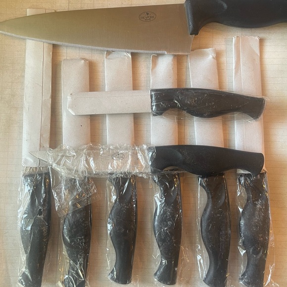 Revere Ware Knife Set with Black Handles - Picture 4 of 6